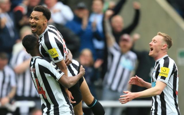Newcastle hit troubled Spurs for six to shatter their top-four bid